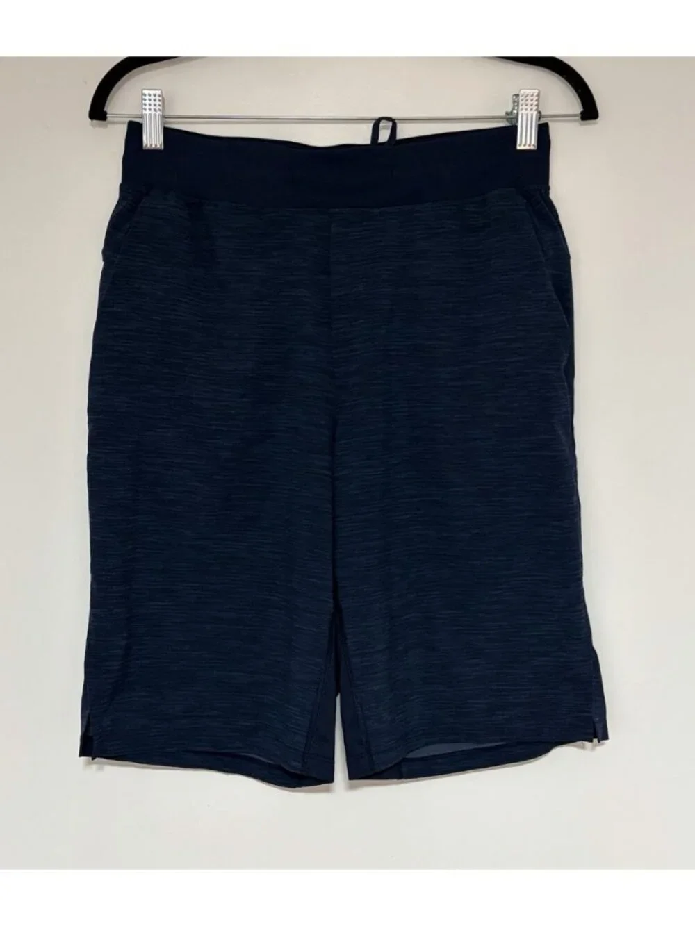 Lululemon T.H.E Short Linerless Men’s Medium Blue Elastic Waist Shorts Sz S